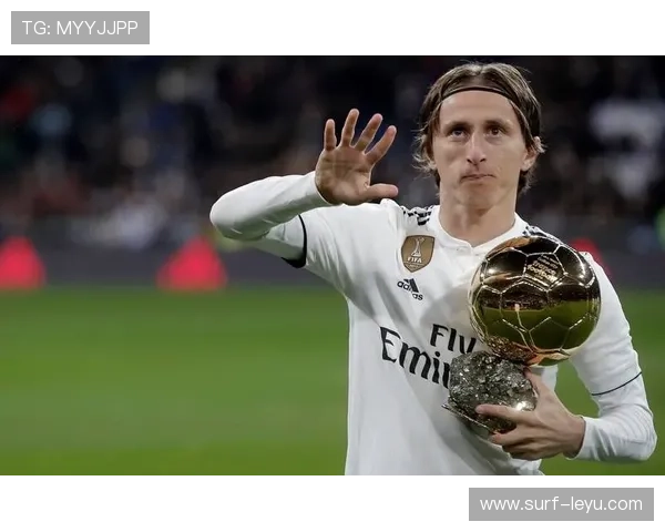 世界足坛身高最高的足球明星是谁他如何影响比赛风格与表现