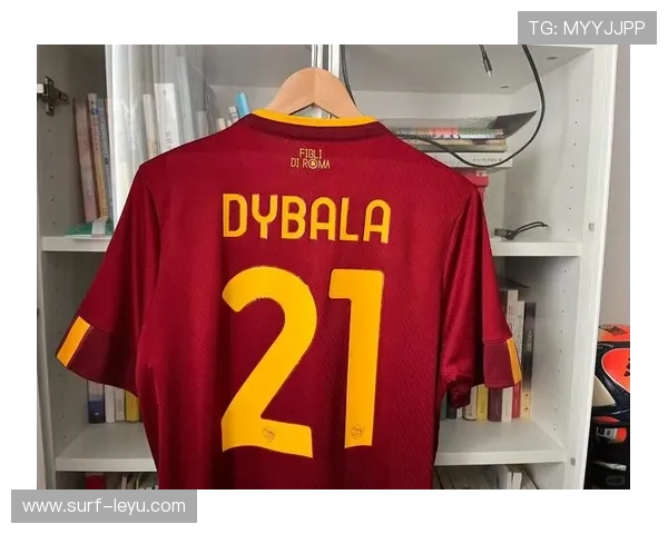 足球球星亲笔签名球衣市场价格揭秘与收藏价值分析