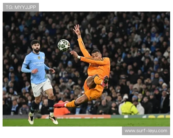 足球猛兽球星崛起 打破纪录的狂野之路与不屈精神